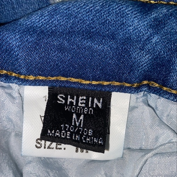 SHEIN High-Rise Distressed Jeans - Picture 7 of 7